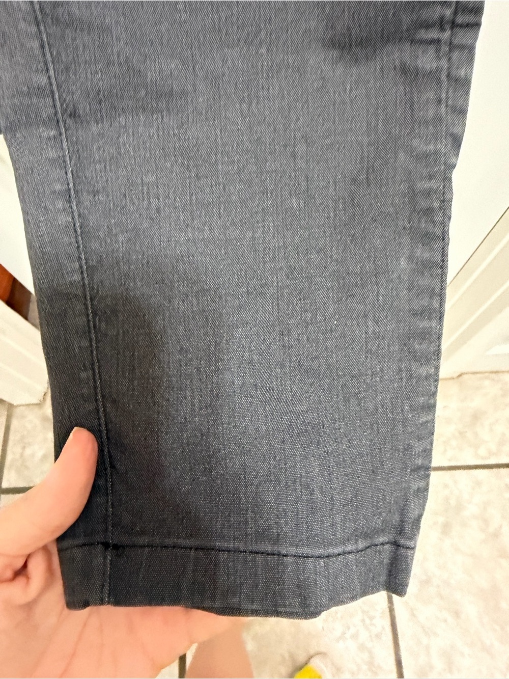 Lululemon Mens Commission Pant Slim Fit Dark Charcoal Gray Chino Size 28 - Picture 9 of 14